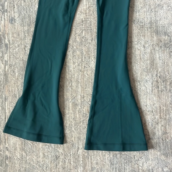 Lululemon flare align pants, dark green - Picture 2 of 3